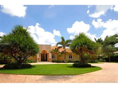 33 Homes for Sale in Hialeah Gardens, FL | Hialeah Gardens Real Estate ...