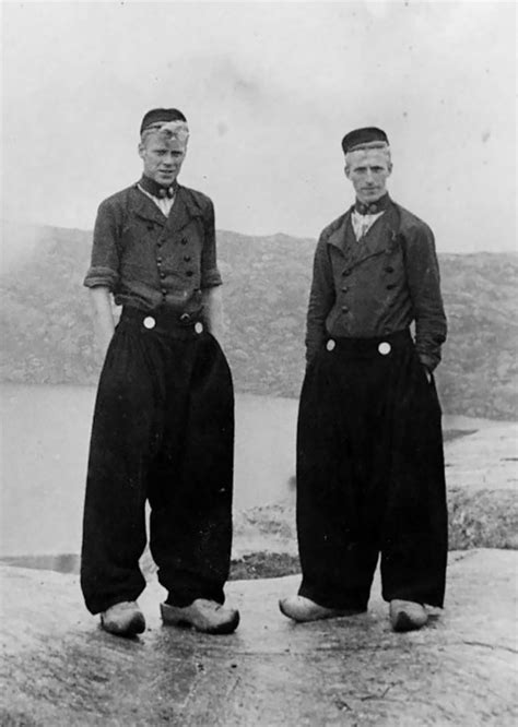 Голландские штаны | Vintage men, Stunning photography, Picnic outfits