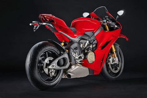 Ducati Panigale V4 Modell 2025 Tourenfahrer