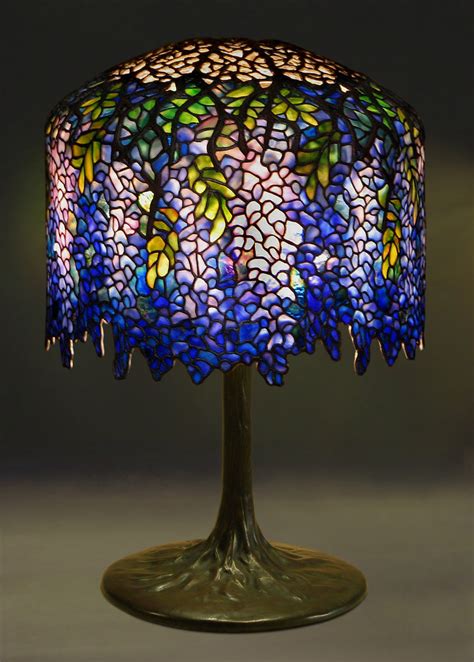 Tiffany stained glass lamps - 10 reasons to buy - Warisan Lighting