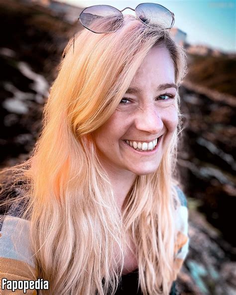 Liza Grimm Nude OnlyFans Leaks Photo Fapopedia