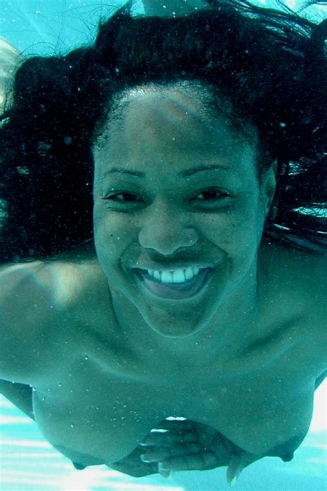 Models Sex Underwater Tour