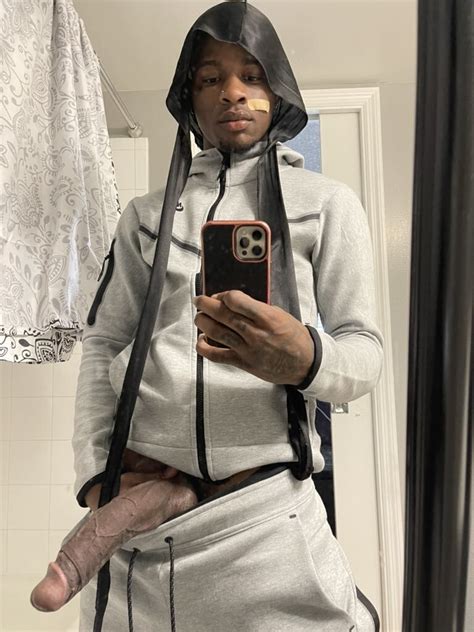 Naked Guys With Huge Dicks Foto 2 BoyFriendTV