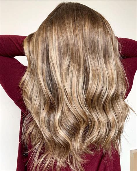 Hints Of Honey Blonde Hair Color Low Maintenance Hair Dark Blonde