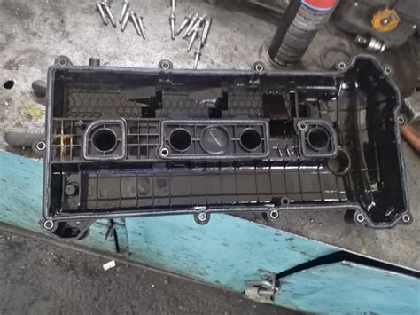 Замена прокладки клапанной крышки и свечей — Mazda CX-7, 2,5 л, 2012 ...