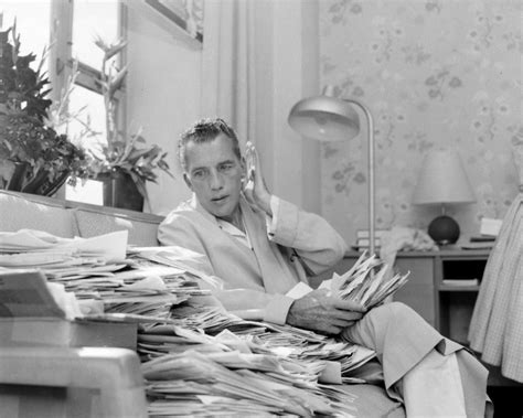 ed sullivan television icon dies      york daily news