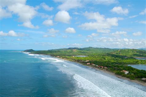 Perfect Days in Nicaragua: A Surfing Documentary | Nicas En El Exterior
