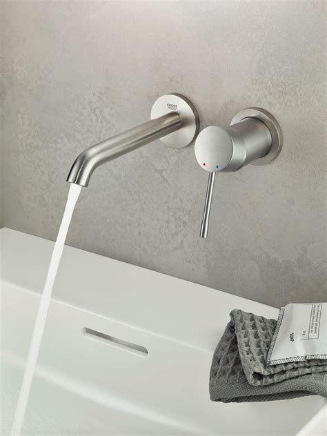 Essence Single Lever Bath Mixer Grohe