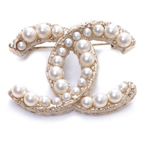 CHANEL CC Pearl Brooch Pin Gold 47793 | FASHIONPHILE