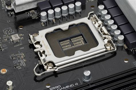 Обзор материнской платы ASRock Z690 Phantom Gaming 4 на чипсете Intel Z690