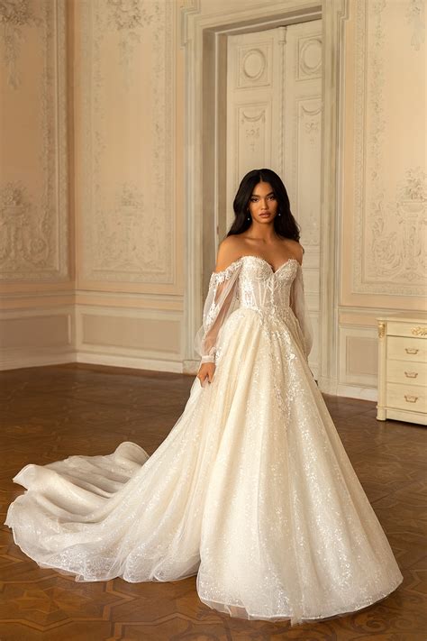 Straight wedding dress «Tiffany» | WONA LA