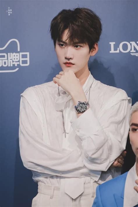 Into1 Zhou Keyu Daniel Zhou Chinese American Something About You