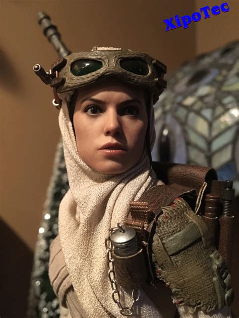 Hot Toys Mms Star Wars Episode Vii Rey Th Collectible Figure