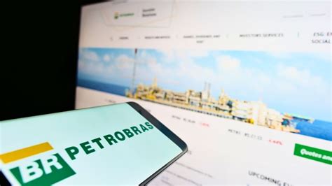 Petrobras PETR4 faz aposta de R 500 milhões em supercomputadores