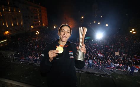 OSSRB - Više od 10000 navijača dočekalo prvakinje sveta ispred