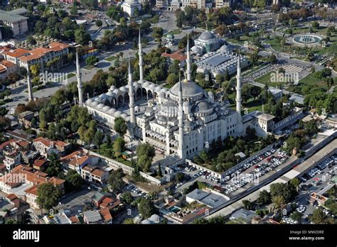 Istanbul Blue Mosque aerial view Stock Photo - Alamy