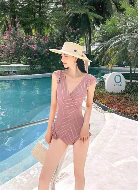 Female Two Piece Beachwear Pleated Swimsuit Sexy High Waist Bikini Set Swimming Wear And