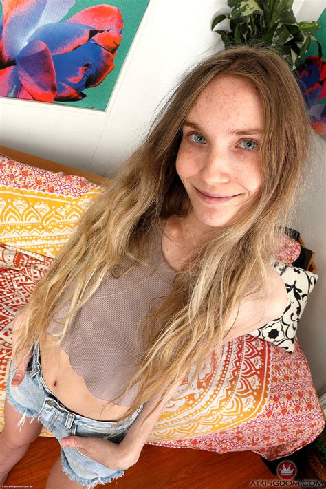 Babe Today Atk Galleria Claire Roos Siki Net White Hairysunnyxxx