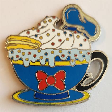 Donald Duck Happy Holiday Hot Cocoa Mystery Collection