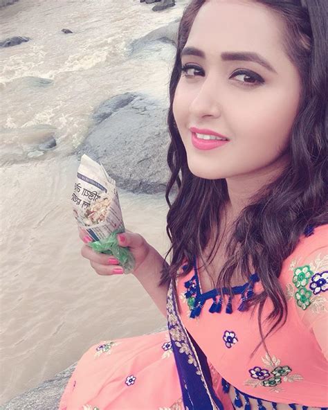 Kajal Raghwani Hot Wallpapers Picture Image Gallery Hd Photos Pics