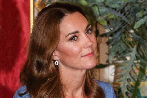 Kate Middleton Pops In A Cinched Blue Dress With The Perfect Nude Pump My XXX Hot Girl