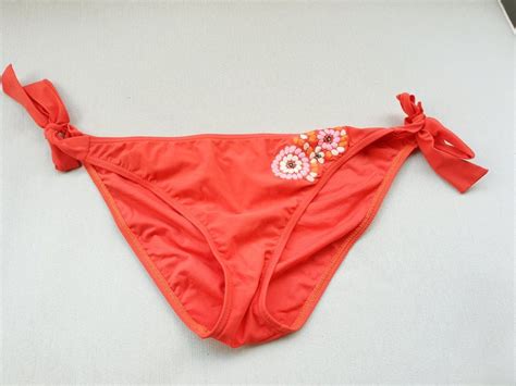 BELDONA BIKINI HOSE ORANGE MIT STICKEREI M MIT SCHLEIFE Gebraucht in Elsau für CHF mit