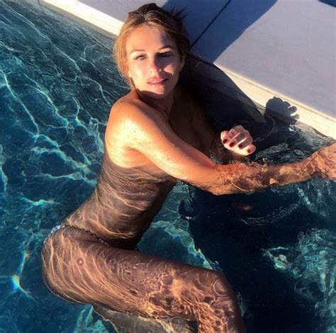 Elizabeth Hurley NUDE Pics Porn And Topless Sex Scenes 2021