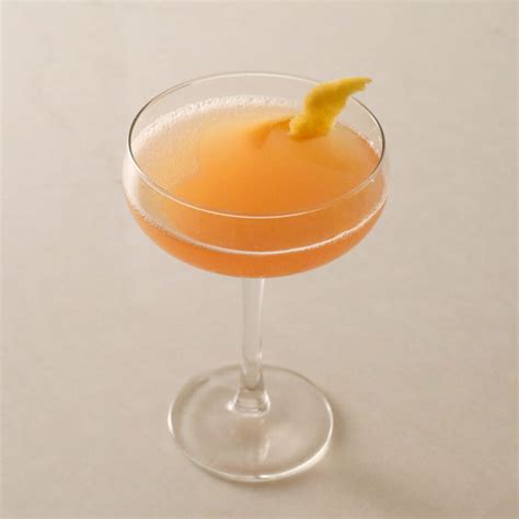 The French Blonde Cocktail An Easy Drink Recipe