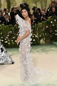 Foto Deretan Tren Naked Dress Dominasi Karpet Merah MET Gala 2024