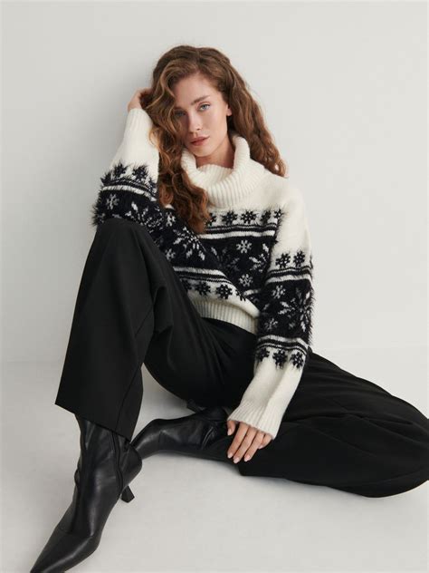 Turtleneck Jumper Color Nude RESERVED 1292M 02X