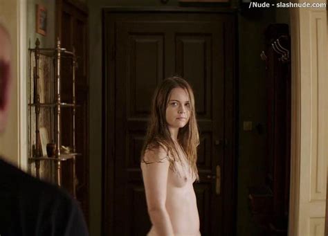 Hera Hilmar Topless In An Ordinary Man Photo 10 Nude