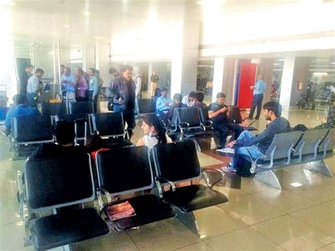 Pune Flyers Wait For Nine Hours As Spicejet Repairs Windscreen