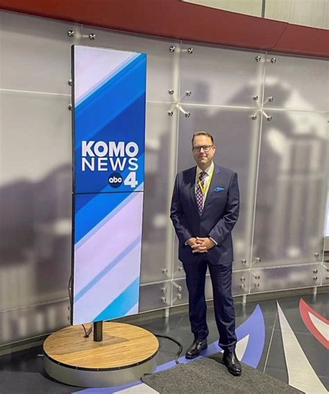 Chris Daniels Joins Komo News Qzvx Broadcast History Current Affairs