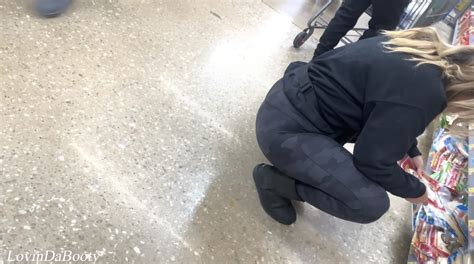 Slim Latina Milf Squatting At Walmart Spandex Leggings Yoga Pants Forum