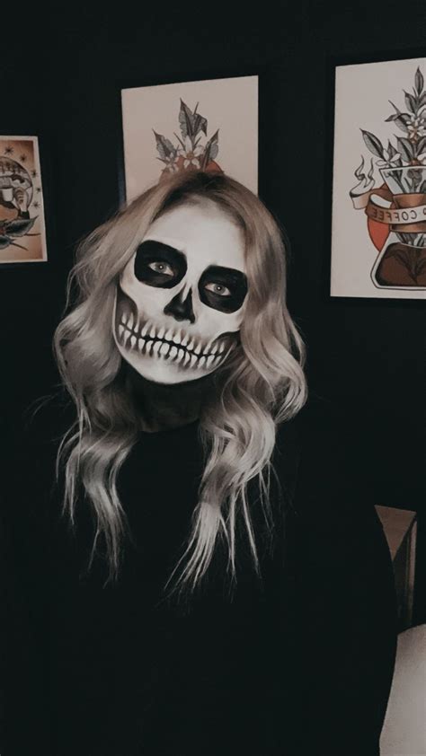 How To Do Easy Skull Makeup For Halloween Go For Kady Halloween Skeleton Makeup Halloween