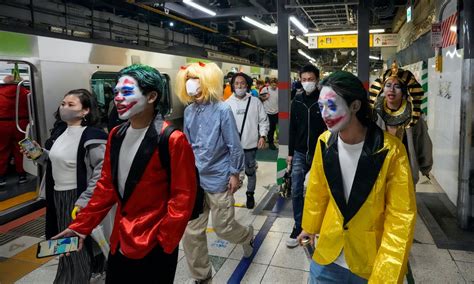 東京地鐵隨機砍人縱火17人輕重傷：嫌犯萬聖節扮小丑犯案，「想藉由殺人被判死刑」 Tnl The News Lens 關鍵評論網