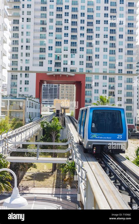 Automated People Mover Apm Hi Res Stock Photography And Images Alamy