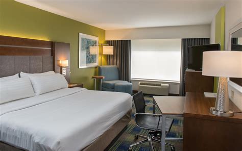 Holiday Inn Express Hotel & Suites | Saratoga, NY