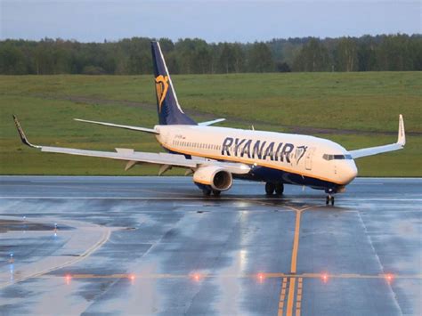 A Fost Haos Aterizare For At Pe Otopeni Un Avion Cu De