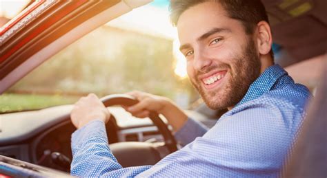 Подарок мужчине-автомобилисту: 23 идеи