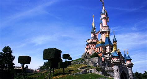 Campsites near Disneyland Paris - Camping Disneyland Paris | Camping Direct