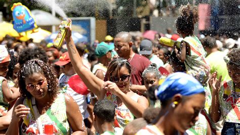 Carnaval deve reunir mais de 46 milhões de foliões pelo Brasil veja