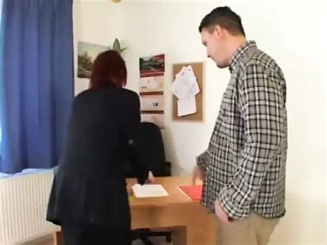 Vidéos porno gratuites Secrétaire Mature xHamster