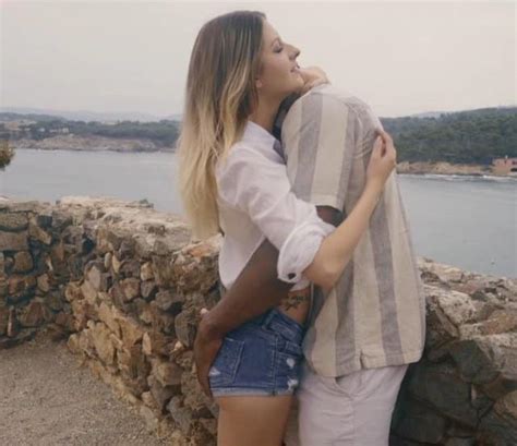 Outdoor Fuck On Vacation On Hike XXXStreams Org