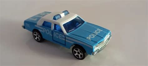 MAJORETTE RÉF 240 CHEVROLET Impala bleue POLICE neuf sans boite ech 1