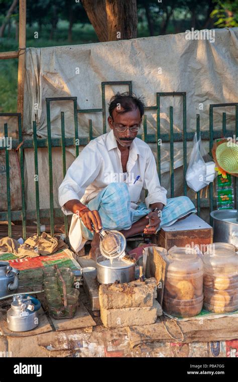 Chai walla hi-res stock photography and images - Alamy