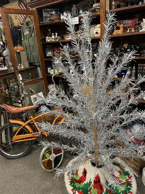 Exploring Hidden Estate Sales and Attic Treasures in London 27