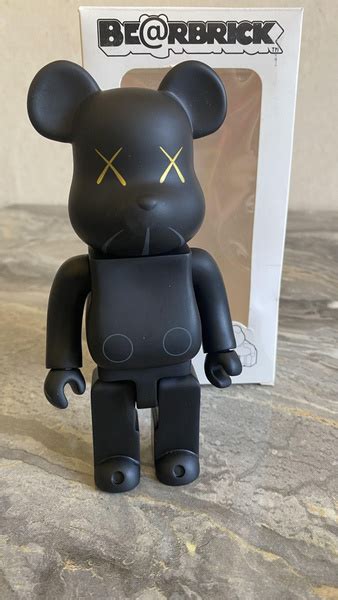 Коллекционный мишка Bearbrick 200% 17 см - купить с доставкой по ...