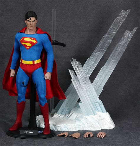 Toyhaven Hot Toys 1 6 Superman Collectible Figure PREVIEW