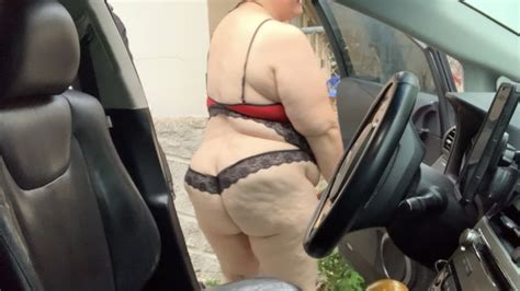 Sexy großer Arsch heiße BBW MILF Stiefmutter mit großen Brüsten erwischt wie sie sich